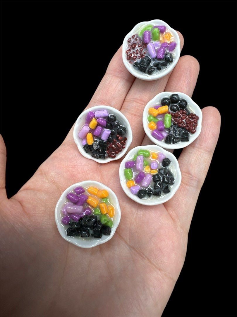 Handmade Miniature Taiwanese Taro / Yam 芋圓 and Sweet Potato balls 地瓜圓 dessert, clay, 1 bowl (Category: Handmade Craft) located in Singapore. Submitted by mini.collectibles.1 (Listing ID 1327663213, Image 2). Description: Handmade Miniature Taiwanese Taro / Yam 芋圓 and Sweet Potato balls 地瓜圓 dessert, clay, 1 bowl All are handmade. Size may varies. May have finger pressing stains. Made from clay. Miniature Showcase Display Store at the address below