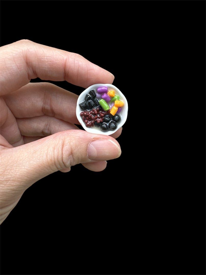 Handmade Miniature Taiwanese Taro / Yam 芋圓 and Sweet Potato balls 地瓜圓 dessert, clay, 1 bowl (Category: Handmade Craft) located in Singapore. Submitted by mini.collectibles.1 (Listing ID 1327663213, Image 1). Description: Handmade Miniature Taiwanese Taro / Yam 芋圓 and Sweet Potato balls 地瓜圓 dessert, clay, 1 bowl All are handmade. Size may varies. May have finger pressing stains. Made from clay. Miniature Showcase Display Store at the address below