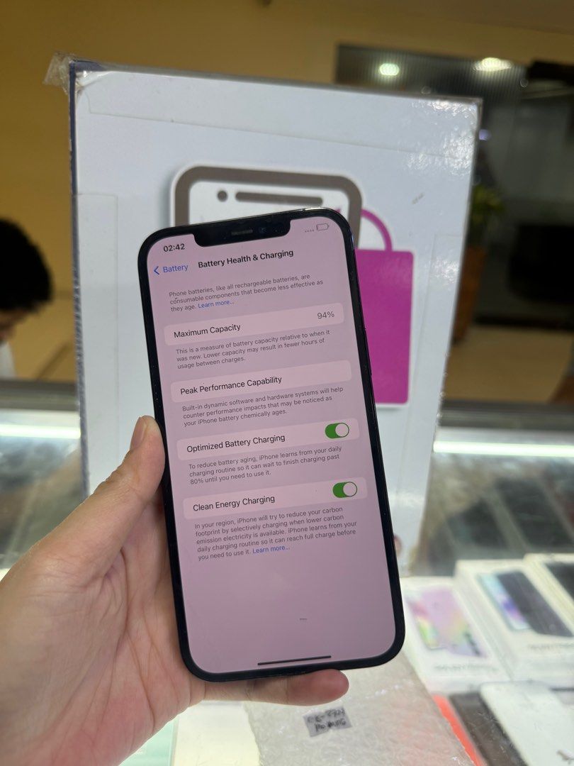 iphone 12 pro max 256gb dual sim 2ndhand (Category: iPhone 12 Series) located in Cainta. Submitted by vine_gadget_shop (Listing ID 1328430908, Image 3). Description: iphone 12 pro max 256gb dual sim 2ndhand hk variant with box and cord replaced pick up store greenhills shopping center we accept trade in we accepy credit card and ggives installment we do cod and door to door we ship nationwide for fast transaction call 09277368323 look for vine vi