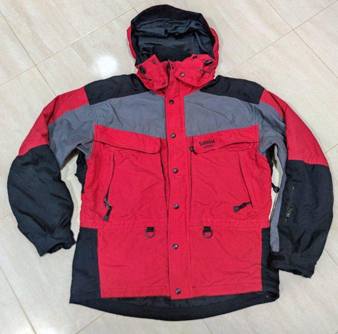 Jacket Solstice (Category: Coats, Jackets and Outerwear) located in Kota Bharu. Submitted by mutiaralink (Listing ID 1328514262, Image 3). Description: jacket sesuai badan XL kondisi mmg terbaikk RM70 siap pos fast deal 0199830449.
