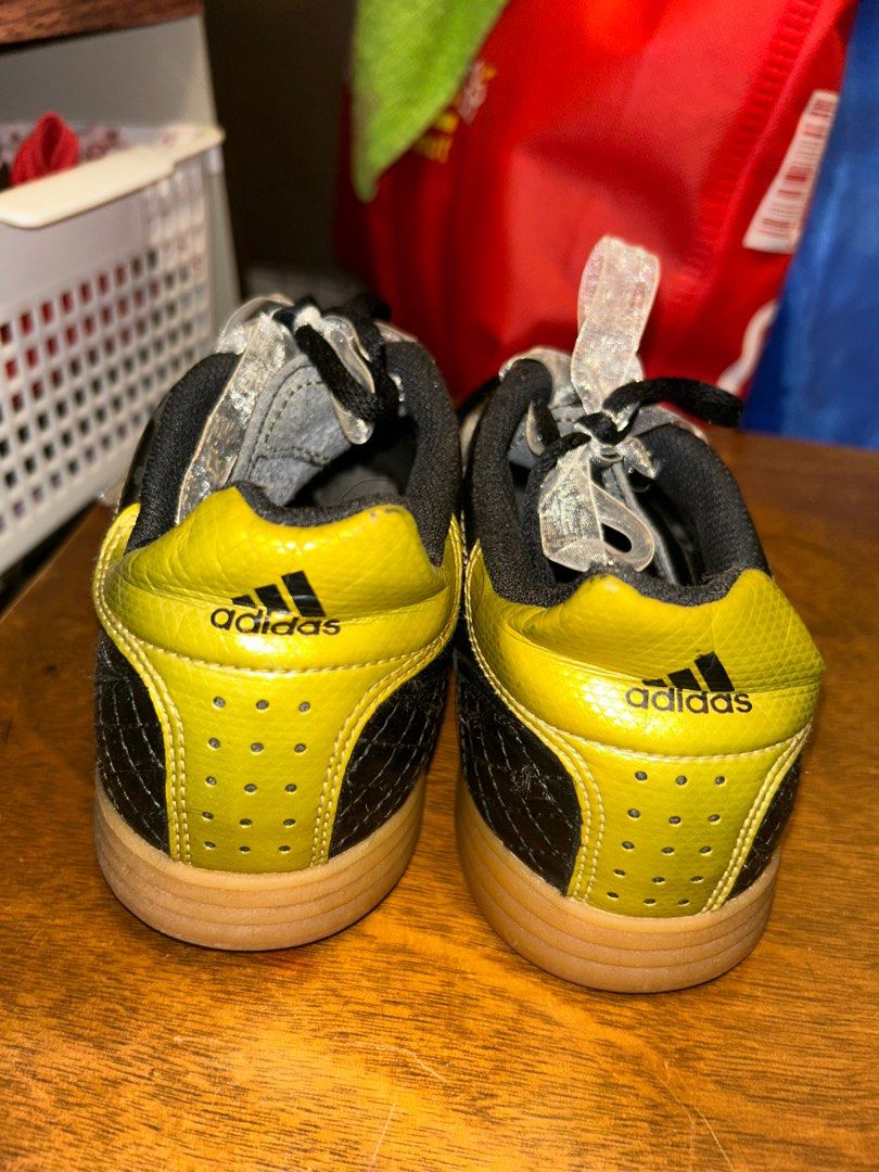 Kasut adidas futsal discount