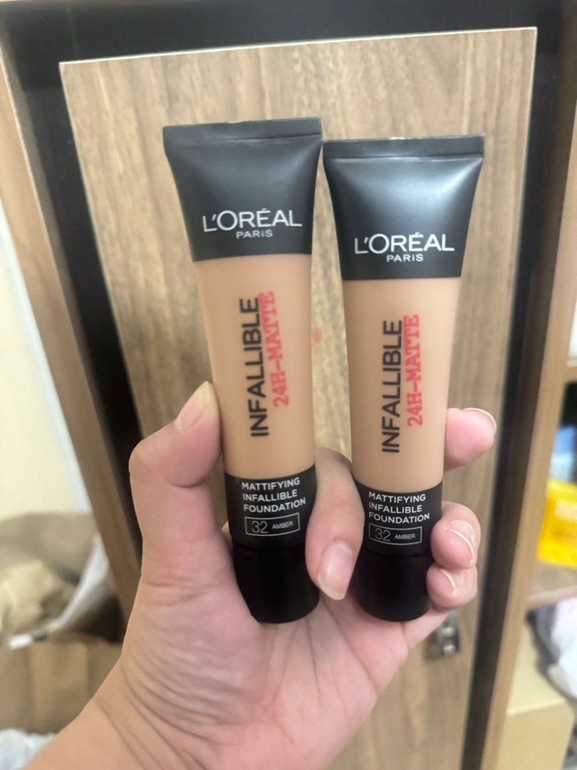 Loreal Infallible 24H Foundation in Amber (32) (Category: Makeup) located in Mandaluyong City. Submitted by ccshoppes (Listing ID 1328557935, Image 2). Description: 1000 for both Shade is Amber #32 RFS: Too dark for my skin.
