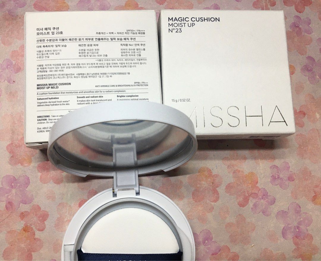 Magic Cushion (Category: Makeup) located in Makati City. Submitted by anamurillo (Listing ID 1328557821, Image 1). Description: Moist up No. 23.