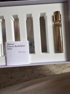 [FREE SHIP MM] Maison Francis Kurkdjian Paris A la Rose Eau de parfum travel size 11ml x 1 piece not Byredo not Le Labo not Diptyque