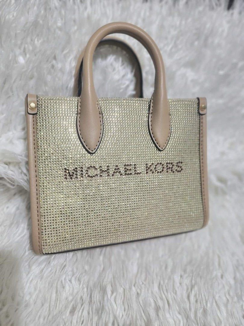 Mirella Shopper Bag (Category: Luxury Bags & Wallets) located in Manila. Submitted by lovieauthenticmerchandise (Listing ID 1328569683, Image 2). Description: .