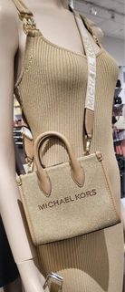 (Category: ) located in . Submitted by lovieauthenticmerchandise (Listing ID 1328569683, Image 1). Description: .