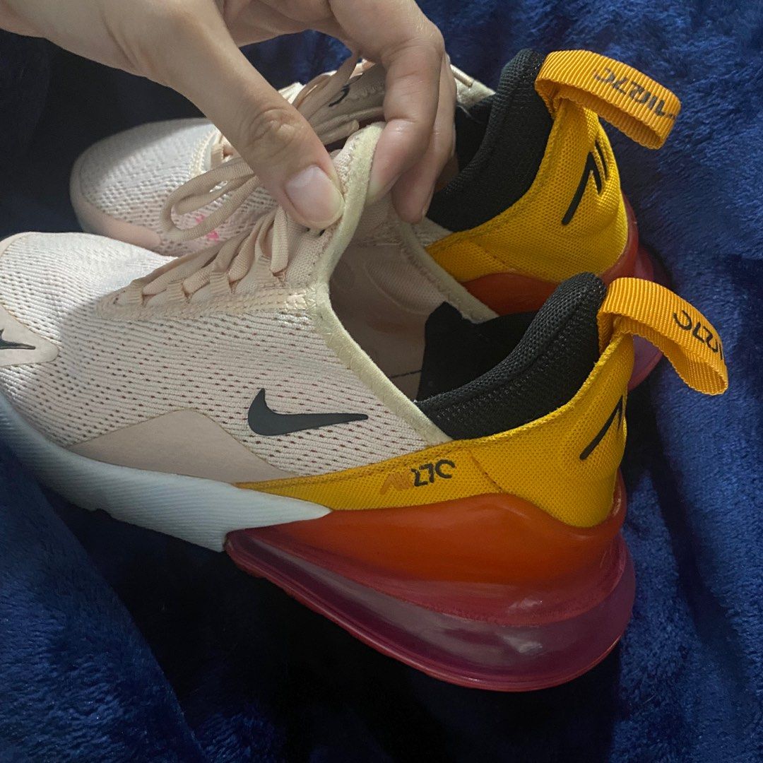 Nike 270 peach top