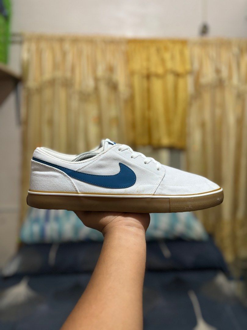 Nike portmore 2 solar canvas top