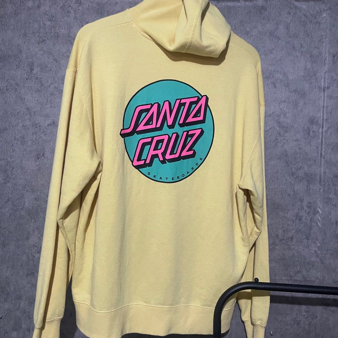 Santa Cruz Hoodie (Category: Hoodies) located in Valenzuela. Submitted by evetsa (Listing ID 1328486989, Image 2). Description: authentic need wash lang .