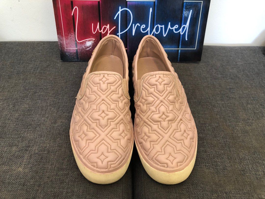 Sepatu Tory Burch pink quilted flat