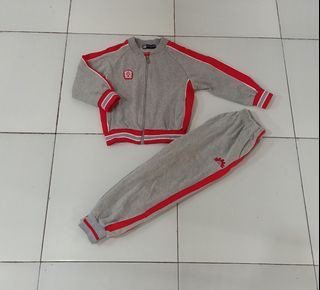 (Kategori: ) berada di . Dikirim oleh zanetha.preloved (ID iklan 1328421879, Gambar 1). Deskripsi: .