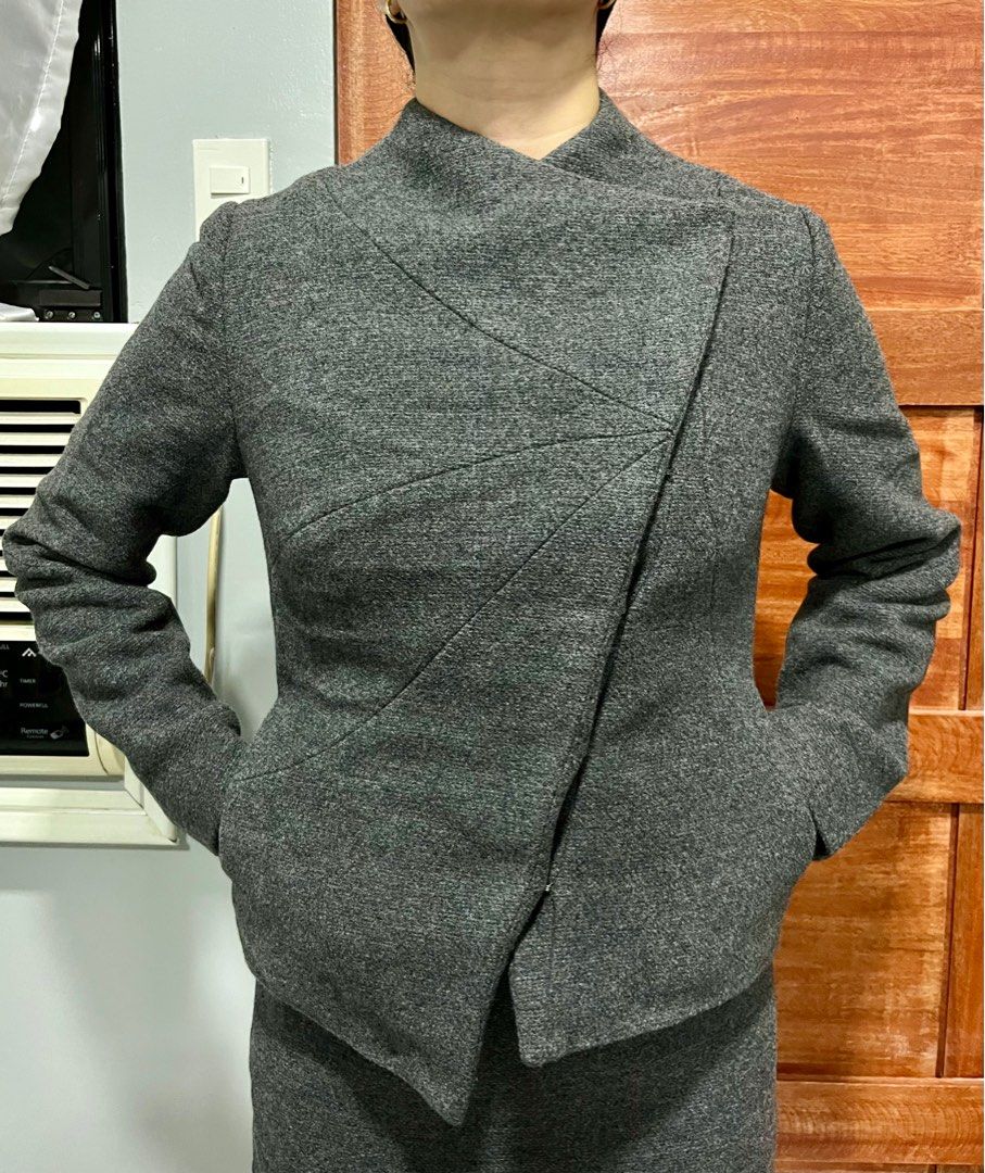 TERRA ROSALIS set/coordinates (Category: Sets or Coordinates) located in Dumaguete. Submitted by deniokthrift (Listing ID 1328579198, Image 2). Description: TERRA ROSALIS Set/coordinates Wool material Good for formal/corporate attire Coat Size 40 W17” L23” Skirt Size 42 W28” L22” EXCELLENT/GOOD AS NEW Get set for 2500 FREE SHIPPING.