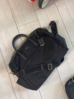 (Category: ) located in . Submitted by closet.amn (Listing ID 1328436347, Image 1). Description: .