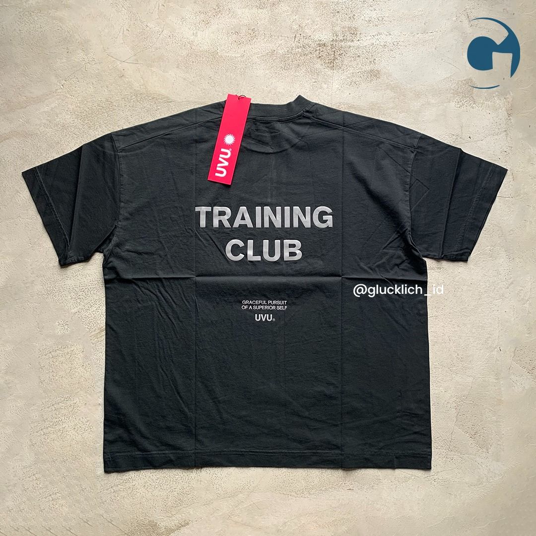 【新品】UVU TRAINING CLUB Tシャツ ブラック　Mサイズ UVU, Training Club Tee in Black/Reflective, Fesyen Pria, Pakaian