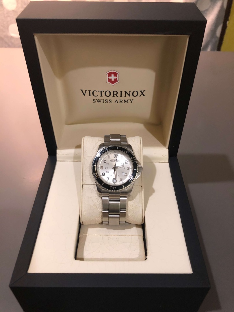 Victorinox Swiss Army Maverick GS 241482 Luxury Watches on Carousell