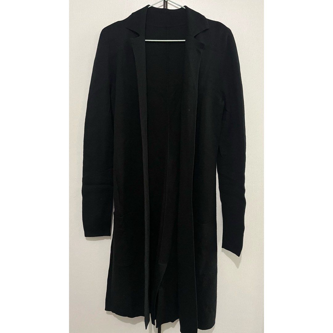 Women’s jacket (thick quality) (Category: Coats, Jackets and Outerwear) located in Quezon City. Submitted by declutteringsaleitems (Listing ID 1328482367, Image 1). Description: Good for traveling, thick quality Fits medium to large frame Material is stretchable.