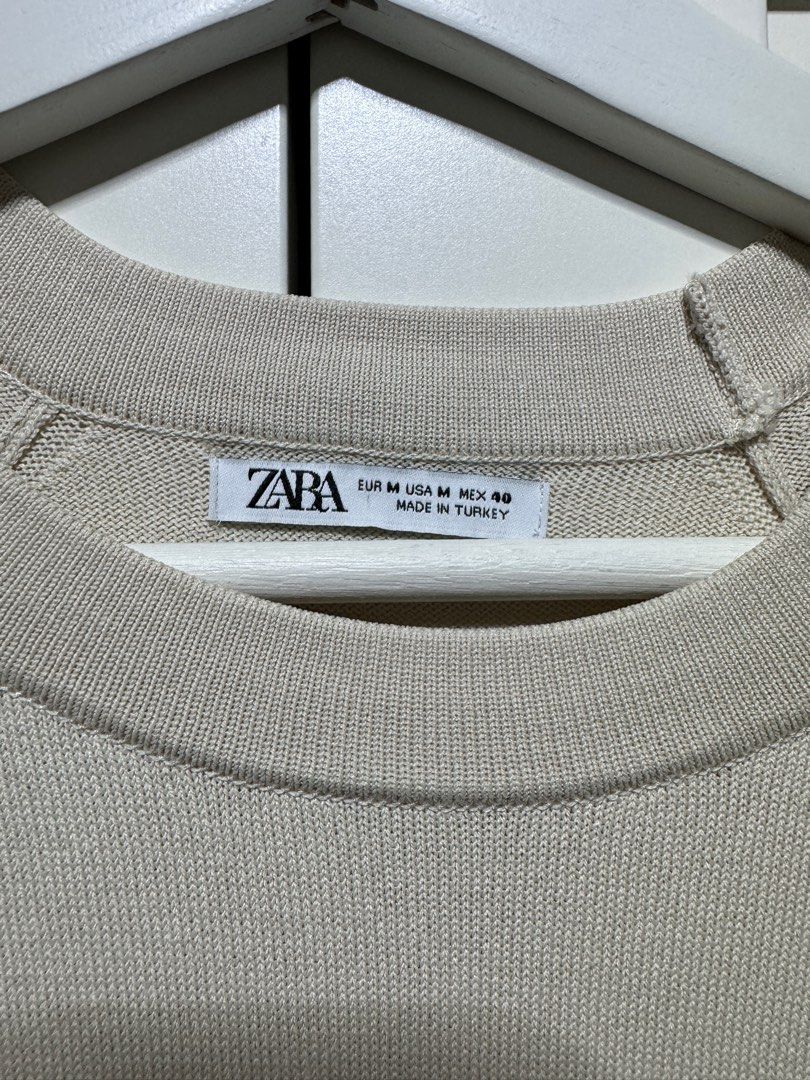 Zara Knit T-shirt Light Brown (Category: Tshirts & Polo Shirts ) located in Cainta. Submitted by pjamesco (Listing ID 1328424359, Image 2). Description: Relaxed Size Medium.