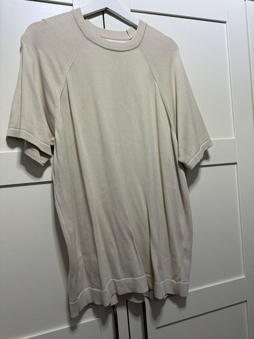 Zara Knit T-shirt Light Brown (Category: Tshirts & Polo Shirts ) located in Cainta. Submitted by pjamesco (Listing ID 1328424359, Image 1). Description: Relaxed Size Medium.