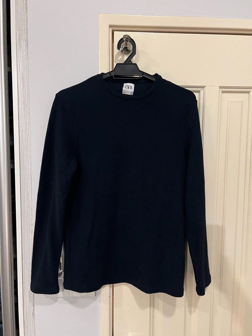 Zara Pleated Sweatshirt in Black