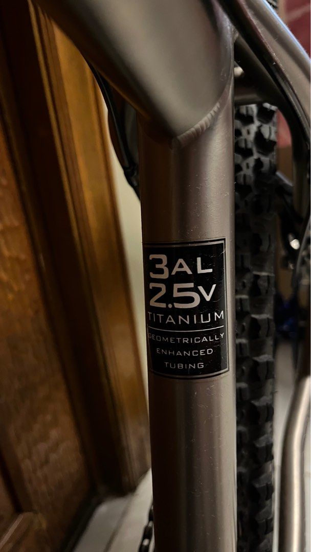 2014 LITESPEED COHUTTA Titanium 27.5 (650b) (Category: Bicycles) located in Paranaque City. Submitted by gdiviso (Listing ID 1330011200, Image 3). Description: 2014 LITESPEED COHUTTA Titanium 27.5 (650b) Chris King headset Forza carbon fork i9 Enduro wheelset 650b Litespeed Ti seatpost with Adamo saddle Quadlock phone holder Cateye Strada Wireless Monkii Mono frame bag Spurcycle bell Hope stem silver Jones Bend Bar 710mm with ESI grips Sram XX1 c