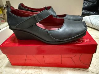 (Category: ) located in . Submitted by shopaholic1808 (Listing ID 1330061225, Image 1). Description: .