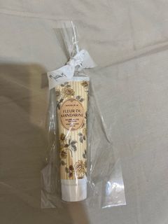 由 ccccleee_ (刊登 ID 1330123224，圖片 1) 提交，位於 的 (類別：)，說明：。