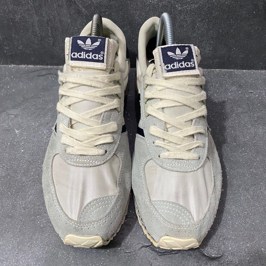 B4217 adidas top