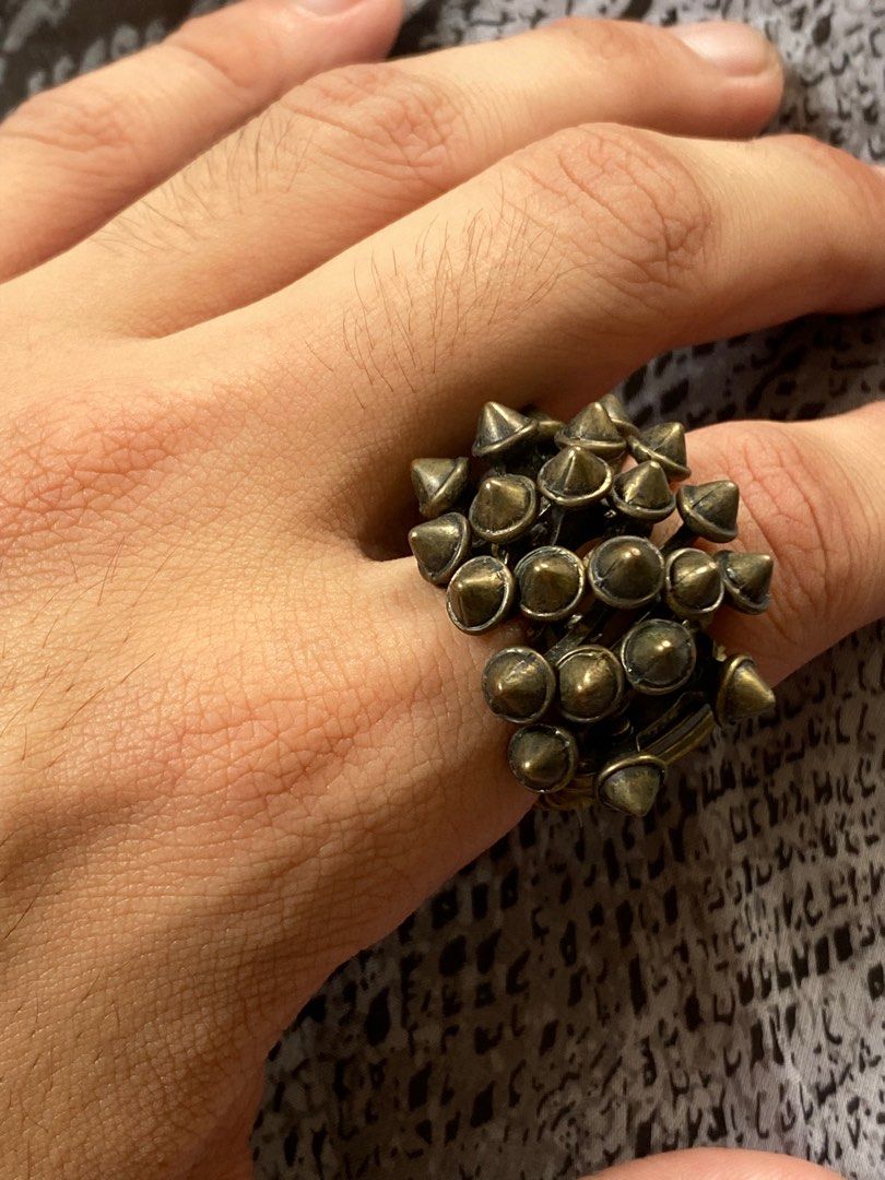 BRASS TURTLE BACK RING (Category: Rings) located in Quezon City. Submitted by sven_blue (Listing ID 1330020648, Image 3). Description: ADJUSTABLE MOD: LALAMOVE/JNT/GRAB/MOVE IT.