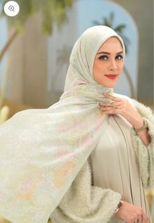 (Kategori: ) berada di . Dikirim oleh dinadr23 (ID iklan 1330146494, Gambar 1). Deskripsi: .