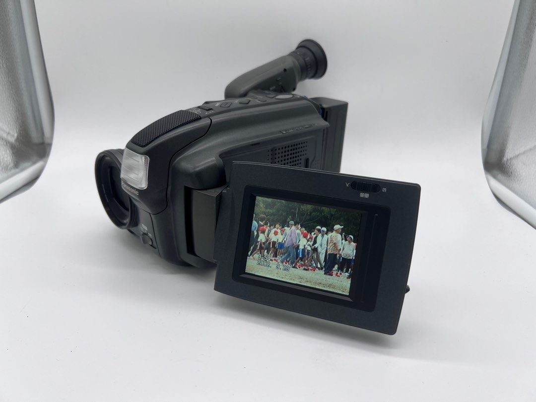 Camcorders (Nightshot, Hi8, VHS, Mini DV, DVD, HDD, etc), Photography