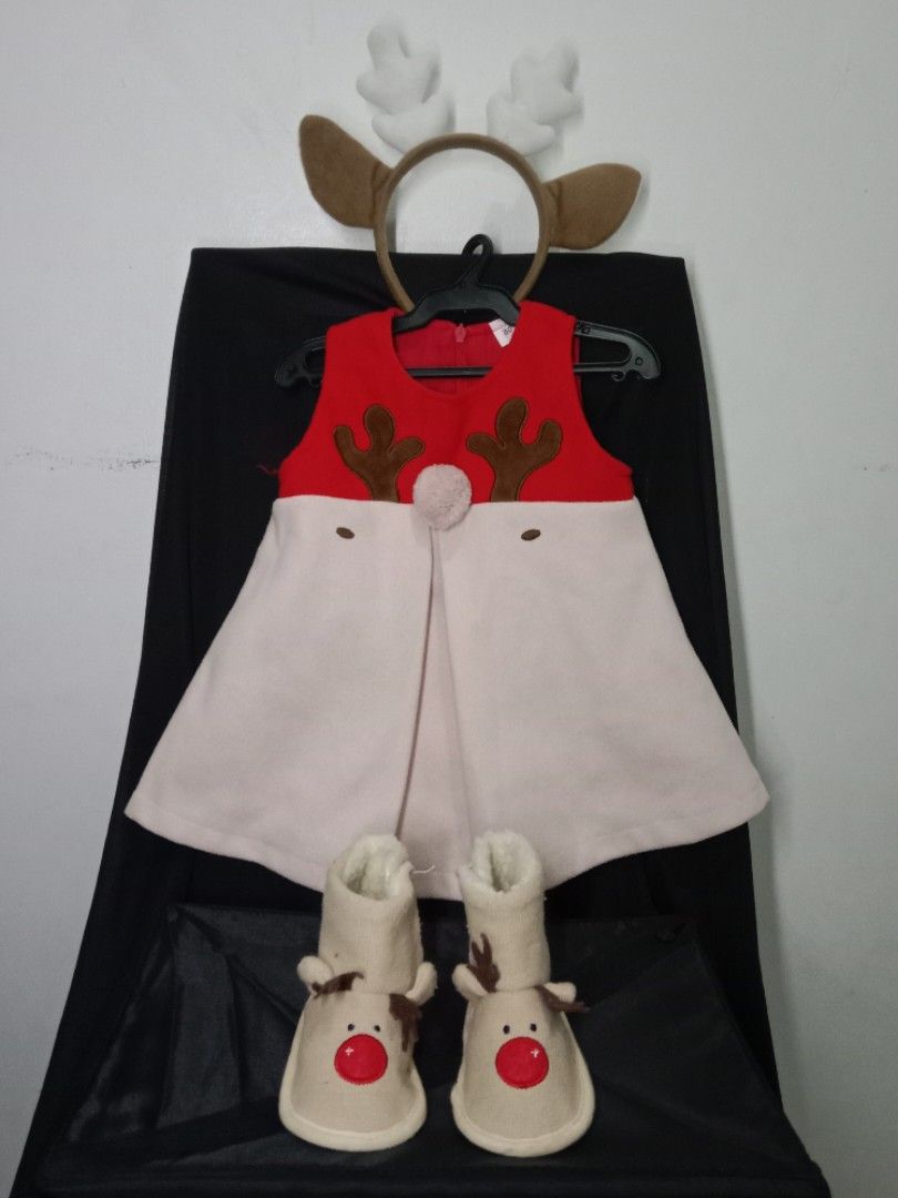 Christmas outfit reindeer (Category: Babies & Kids Fashion) located in Bacoor. Submitted by knotdys (Listing ID 1330047196, Image 1). Description: Preloved christmas outfit includes dress, shoes and headband size 80 on tag, fits 12-18 months.