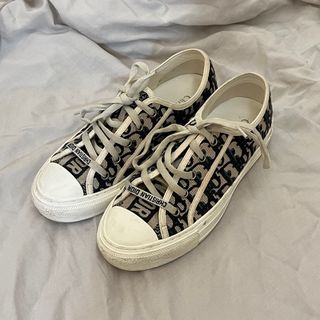 由 bbbobbbb (刊登 ID 1330155963，圖片 1) 提交，位於 的 (類別：)，說明：。