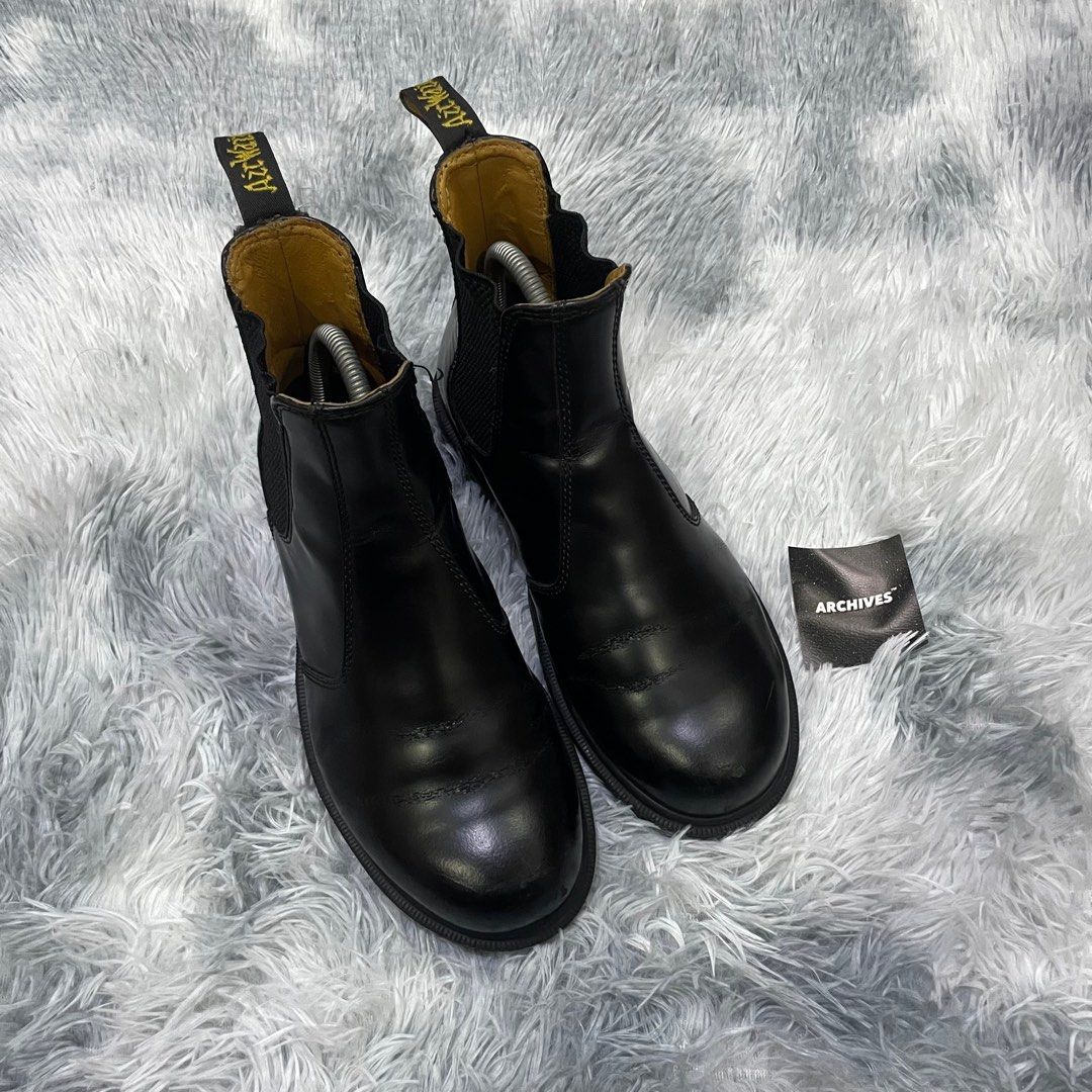 DMs Chelsea Boots (Category: Boots) located in Davao. Submitted by 082archive (Listing ID 1330063894, Image 2). Description: Very good condition 8W/38EUR.