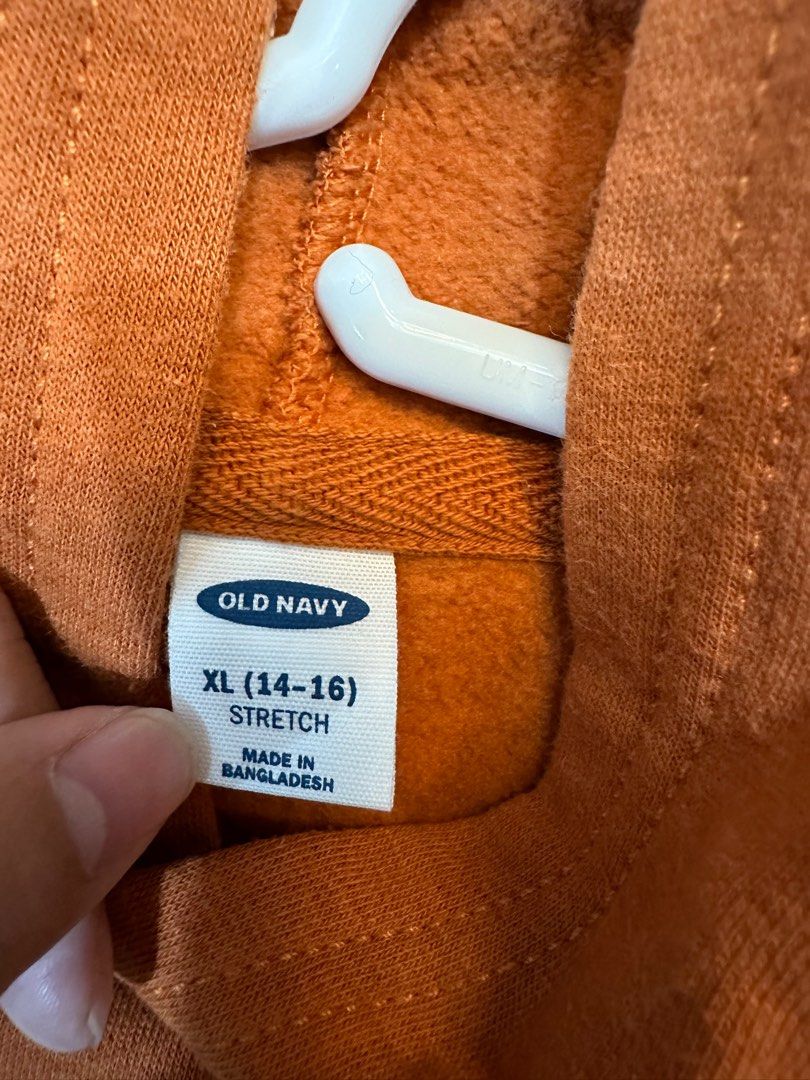 For kids 14-16 yrs old (Category: Coats, Jackets and Outerwear) located in Quezon City. Submitted by maye.28 (Listing ID 1330015126, Image 3). Description: can pass as brandnew .