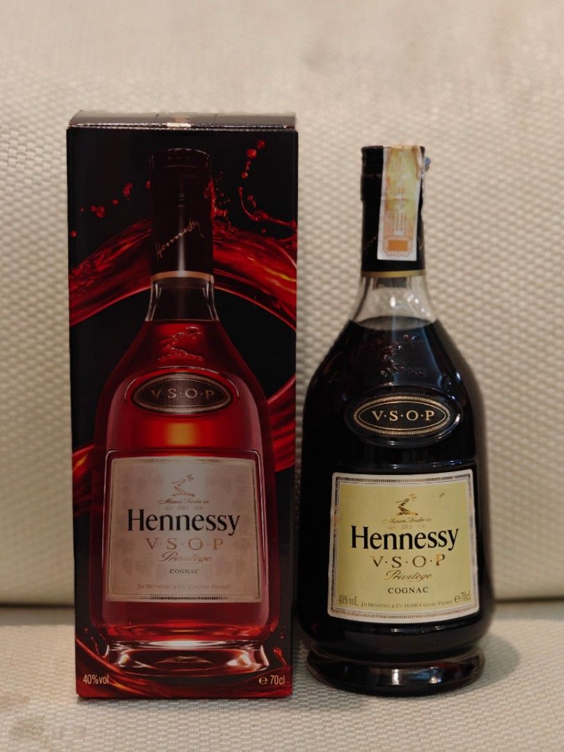 Hennessy Privilege VSOP Cognac 70cl complete with box (Category: Beverages) located in Manila. Submitted by chong0615 (Listing ID 1330115991, Image 1). Description: For Sale: Hennessy VSOP 70cl with Box - ₱3,950Indulge in the rich flavors of Hennessy VSOP, elegantly packaged in a beautiful box. This 70cl bottle is perfect for gifting or personal enjoyment.Details: Condition: Brand New, Sealed Price: ₱3, 150 Pickup/Delivery: Available in Metro Man