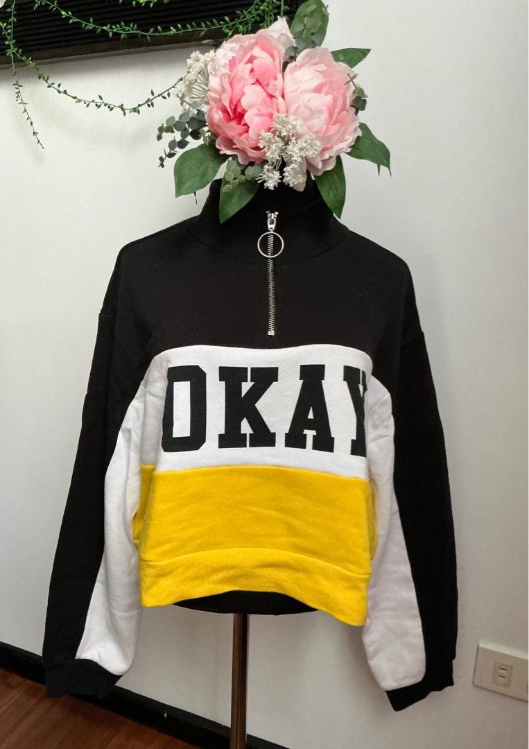 H M DIVIDED Okay Cropped Long sleeve Sweater Women s Fashion Coats Jackets and Outerwear on Carousell