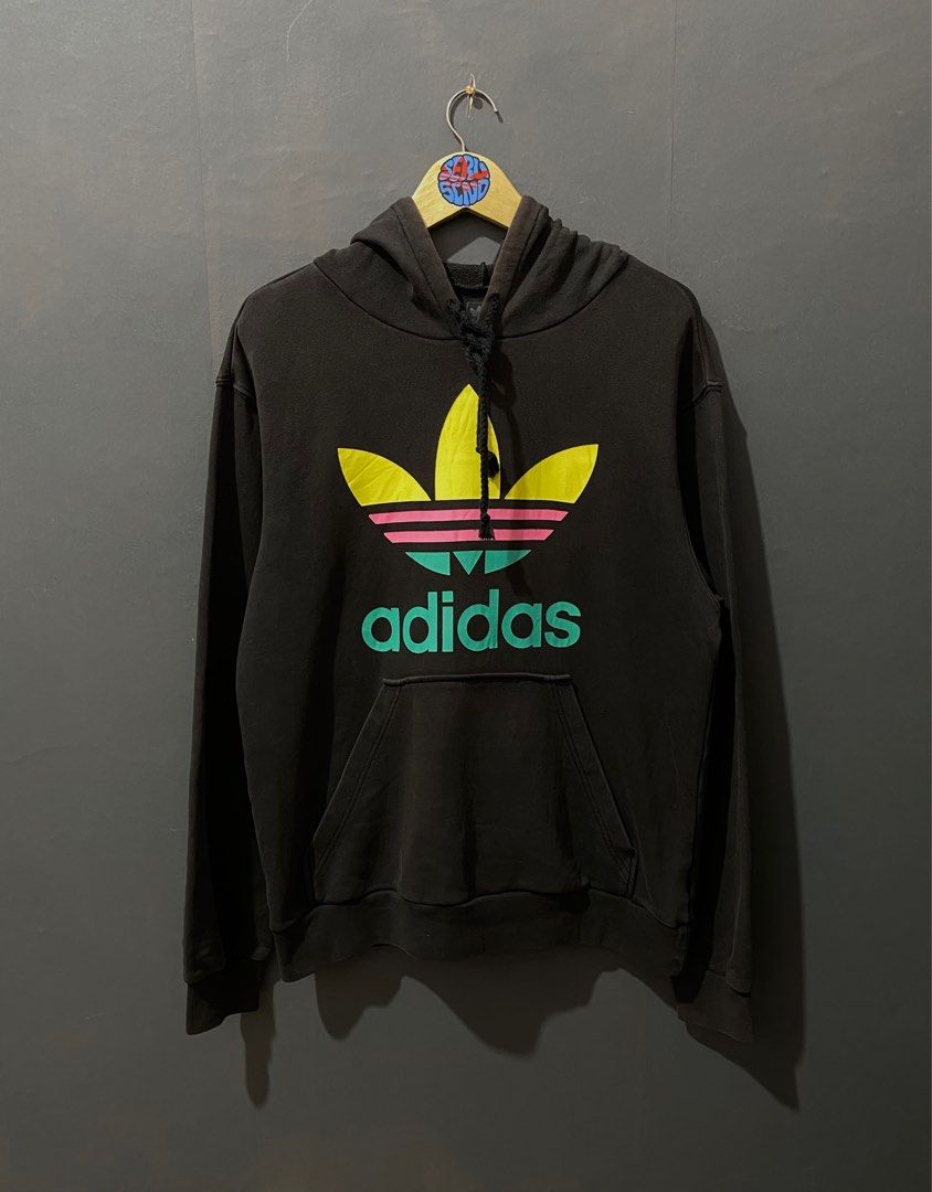 hoodie adidas trefoil rasta, Fesyen Pria, Pakaian Atasan di