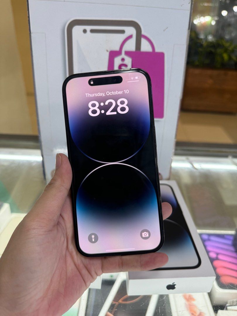 iphone 14 pro 128gb dual sim 2ndhand (Category: iPhone 14 Series) located in Cainta. Submitted by vine_gadget_shop (Listing ID 1330121475, Image 2). Description: iphone 14 pro 128gb dual sim 2ndhand hk variant complete package pick up store greenhills shopping center we accept trade in we accepy credit card and ggives installment we do cod and door to door we ship nationwide for fast transaction call 09277368323 look for vine visit my fb page vin
