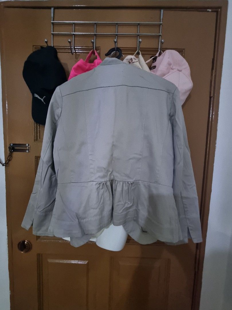 Jacket (Category: Coats, Jackets and Outerwear) located in Kuala Lumpur. Submitted by mizzel (Listing ID 1330158719, Image 3). Description: Help me to clear my wardrobe!! still in good condition...i have a lot of jacket, winter coat, puffee jacket, wind breaker to let go due to gain weight...huhu.. u are welcome to my house to try and choose... keep for so long see last pic..but it can remove after deep cleaning.