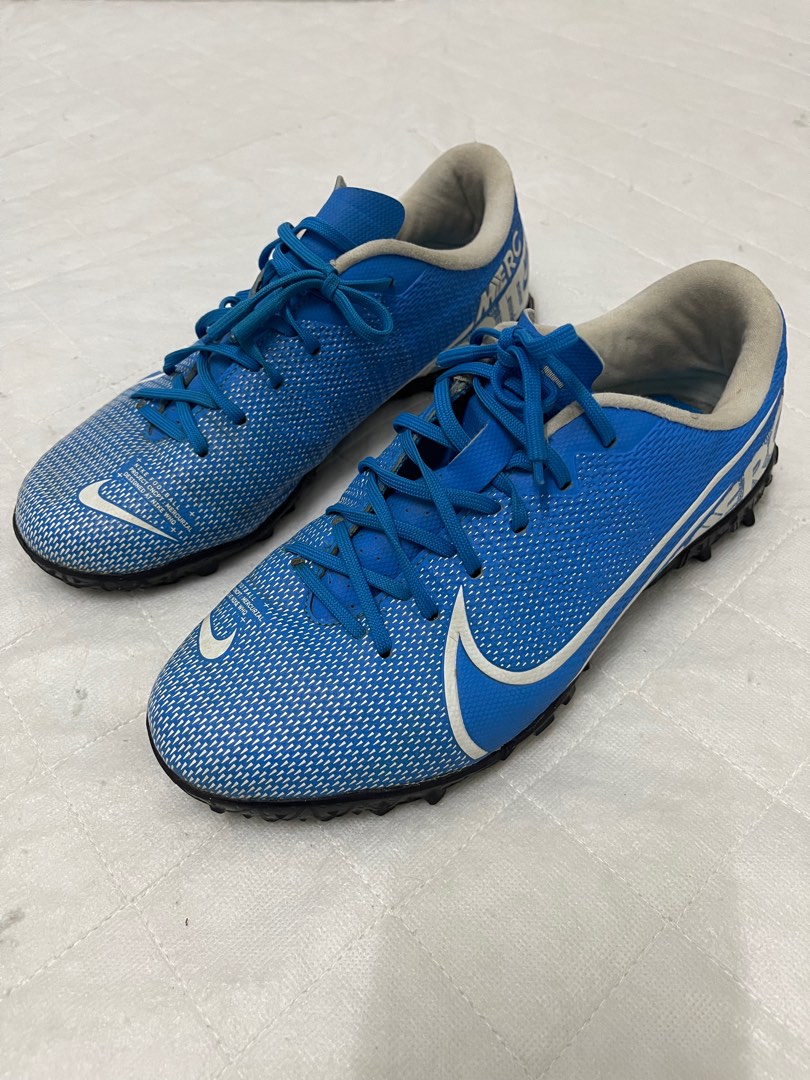 Kasut Futsal Nike original Babies Kids Babies Kids Fashion on Carousell