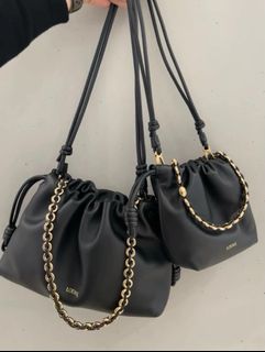 (Category: ) located in . Submitted by bags.collections (Listing ID 1322232184, Image 1). Description: .