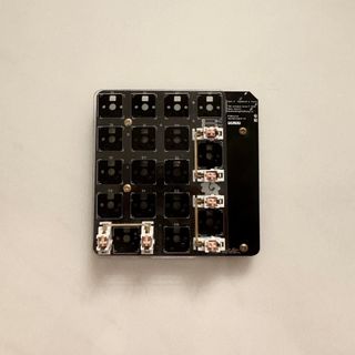 （分類：）位於 。 由 carouselhk 提交（商品編號 1330143733，圖片 1）。簡介： 。