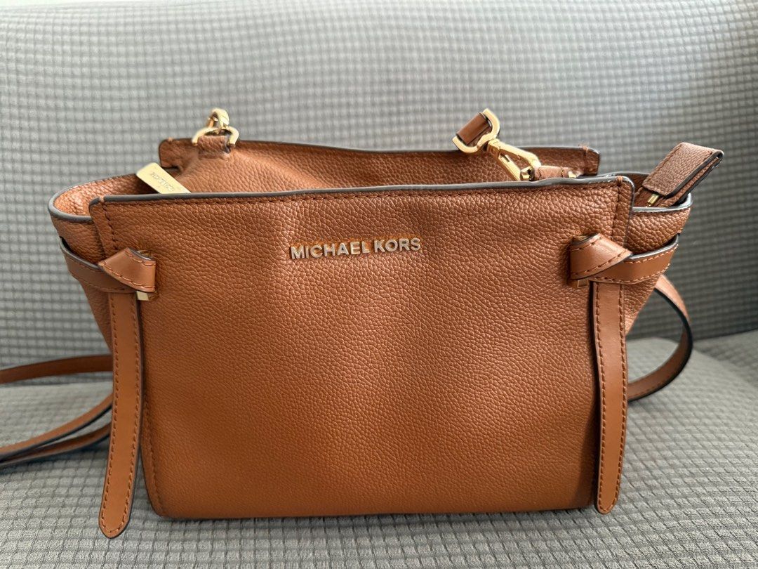 Michael Kors Cassie Messenger bag