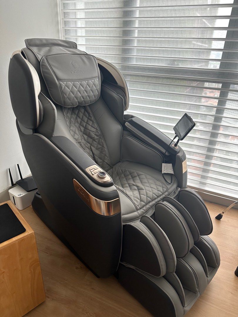 Moving Sale OGAWA Master Drive massage chair