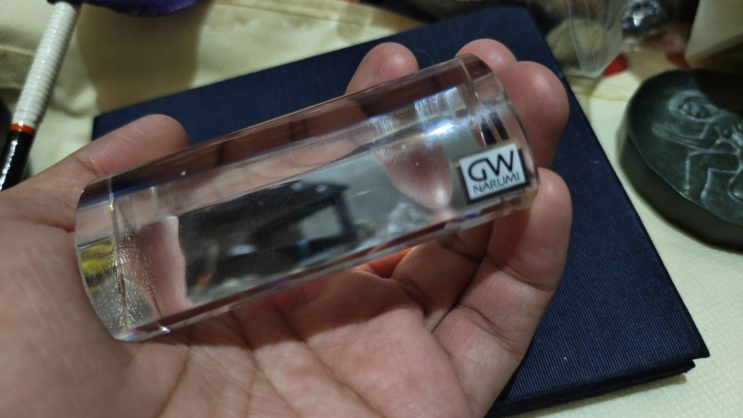 Narumi Glassworks Magnifying Bar (Category: Makeup) located in Cabuyao City. Submitted by batman0417 (Listing ID 1330124403, Image 1). Description: no flaws.