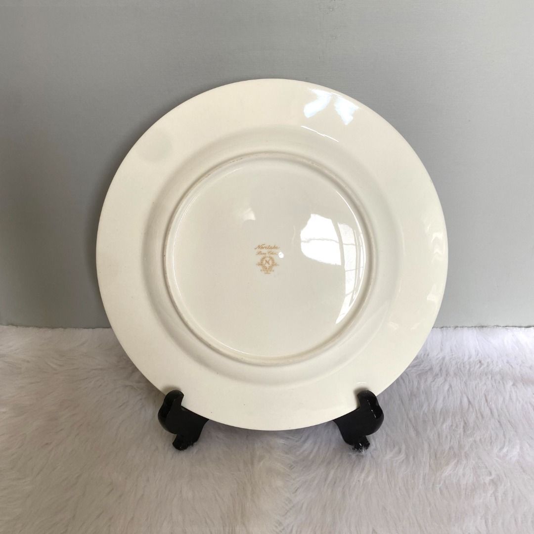 Noritake Bone China White Pink Pastel Dinner Plate (Category: Dinnerware & Cutlery) located in Consolacion. Submitted by posh_avenue_home (Listing ID 1330038106, Image 2). Description: In very good condition. 10.5 inches. 1 pc available..