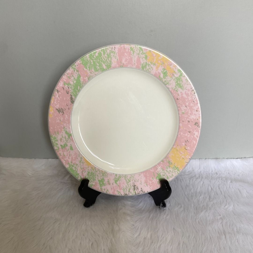 Noritake Bone China White Pink Pastel Dinner Plate (Category: Dinnerware & Cutlery) located in Consolacion. Submitted by posh_avenue_home (Listing ID 1330038106, Image 1). Description: In very good condition. 10.5 inches. 1 pc available..