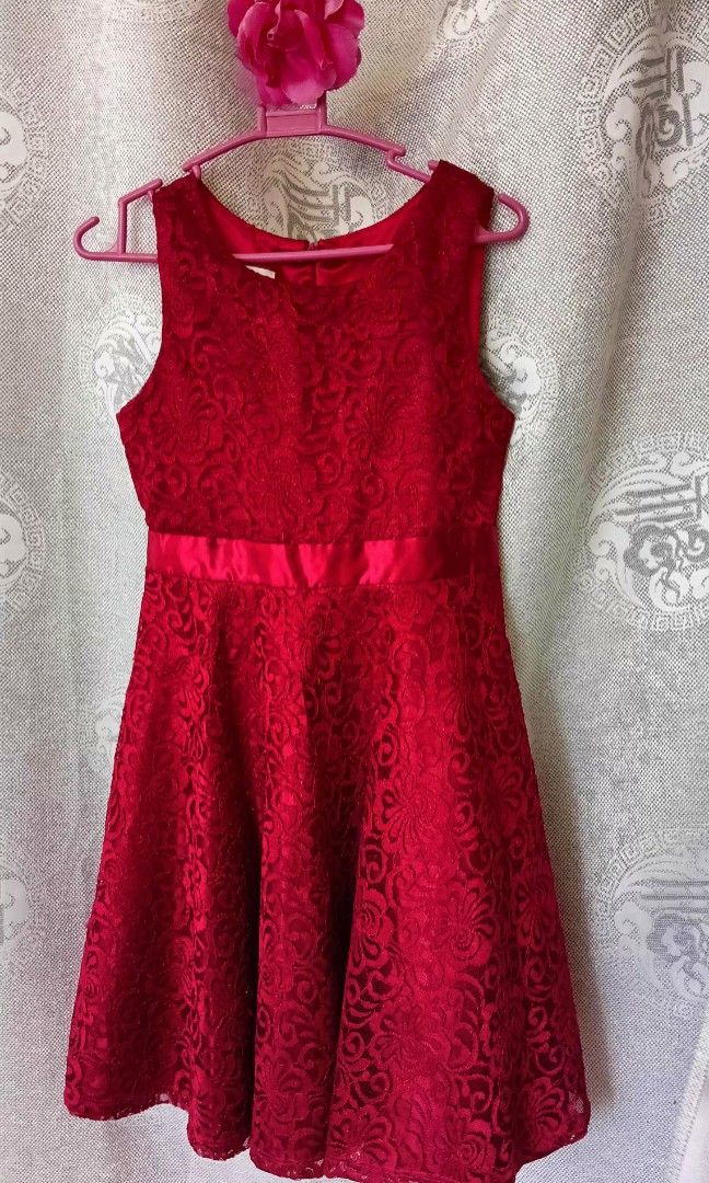 Party dress (Category: Babies & Kids Fashion) located in Cebu City. Submitted by monique1321 (Listing ID 1330047286, Image 1). Description: Red lace party dress. Brand : Couture Princess Size: 12.