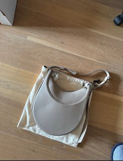 （分類：）位於 。 由 tiffc27 提交（商品編號 1330166010，圖片 1）。簡介： 。