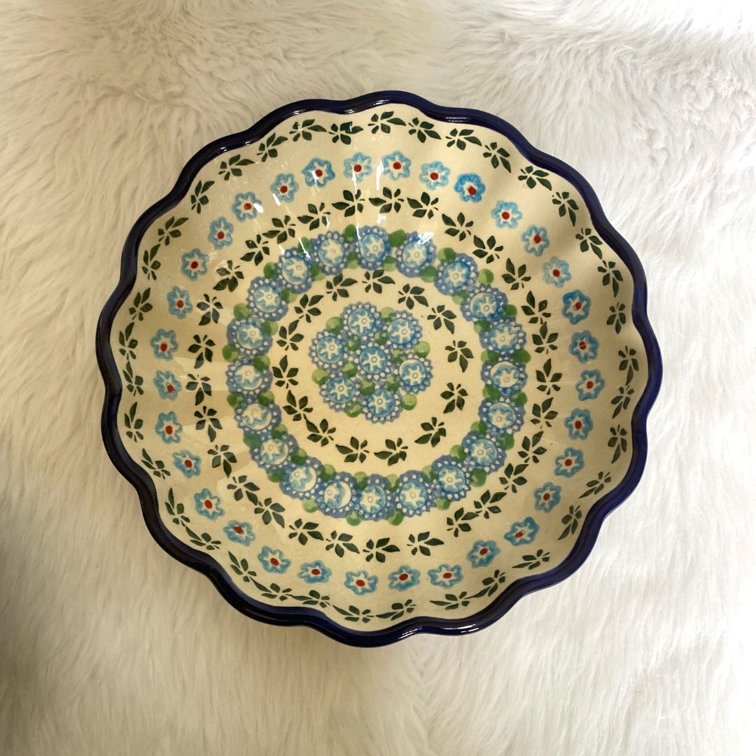 Rosee Blanche Polish Pottery Painted Bowls (Category: Dinnerware & Cutlery) located in Consolacion. Submitted by posh_avenue_home (Listing ID 1330028749, Image 3). Description: New no box. From Japan. 8.25" x 3". 100% authentic!!!.